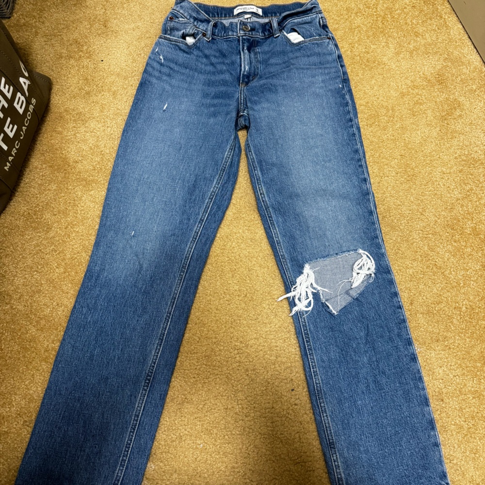 AMERICAN EAGLE BLUE JEANS